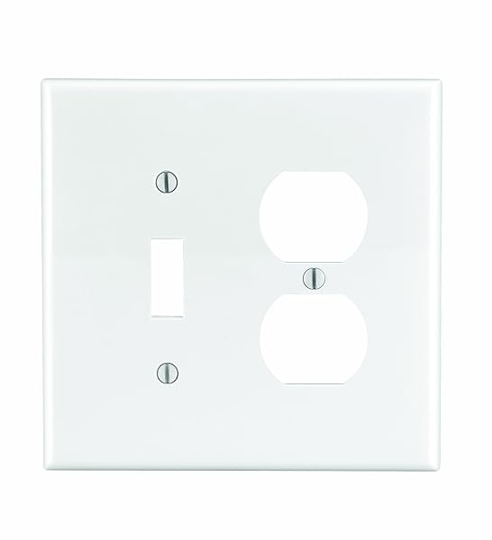 Leviton Leviton PJ18-W Midway: High-Quality Electrical Outlet Image & Specs - View 2 of 2
