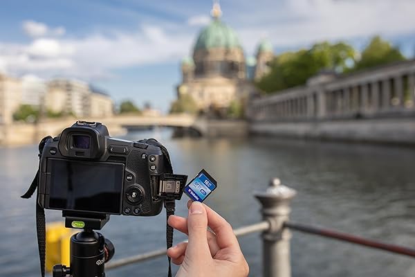 Verbatim Buy 16 GB Secure Digital Card - Fast, Reliable Storage for Your Devices - View 3 of 4