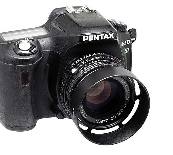 Fotasy Fotasy 40.5mm Vented Metal Lens Hood for Fuji, Leica, Panasonic, Olympus & Sony - Screw-in Design for Enhanced Photography - View 7 of 7