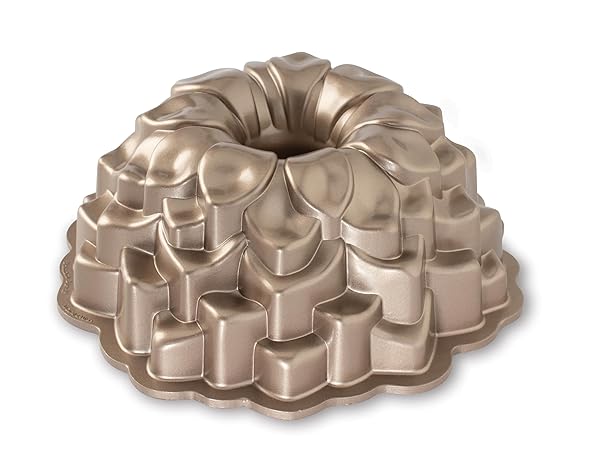 Nordic Ware Nordic Ware Blossom Bundt Pan: Perfect Toffee Cake Recipe & Baking Tips
