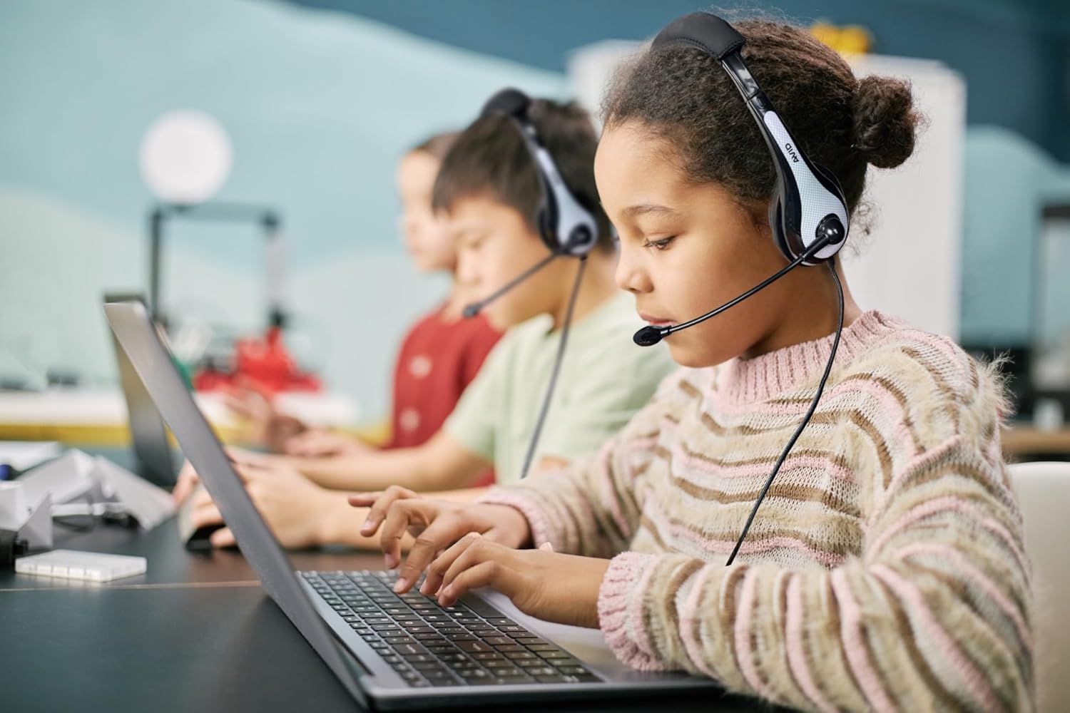 Avid Avid AE-36 White Headset with Adjustable Boom Microphone for School Classroom Education Testing and Assessment - View 8 of 8