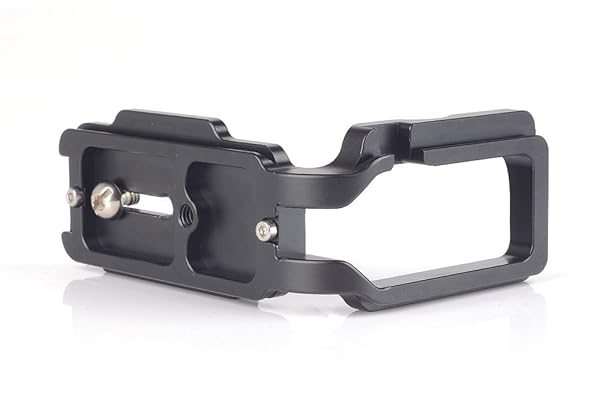 SUNWAYFOTO Buy SUNWAYFOTO PCL-7DIIR L Plate for Canon 7D Mark II - Arca & RRS Compatible - View 5 of 10