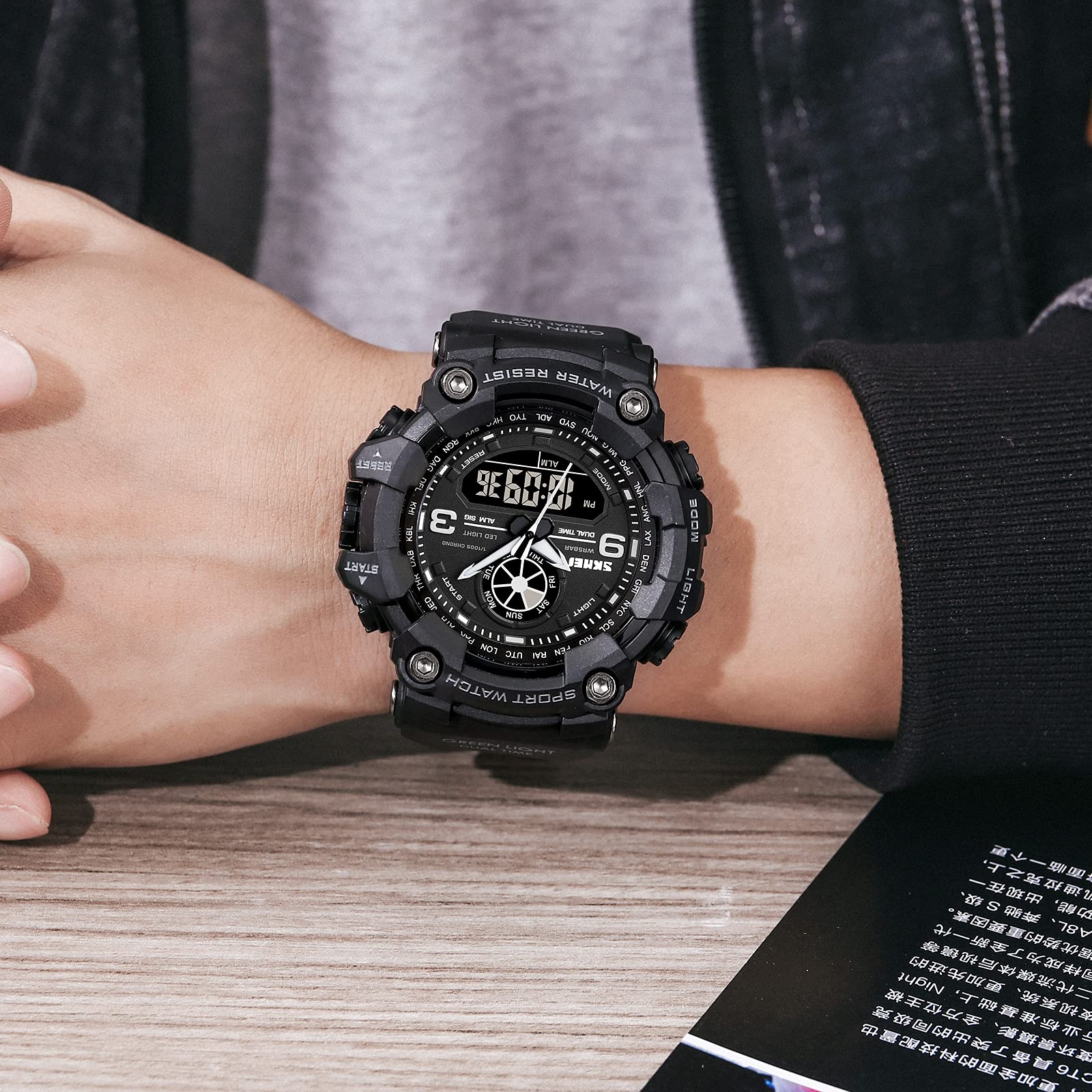 Fanmis Men's Military Waterproof Quartz Sport Watch with Analog Display and LED Multifunctional Features - View 4 of 6