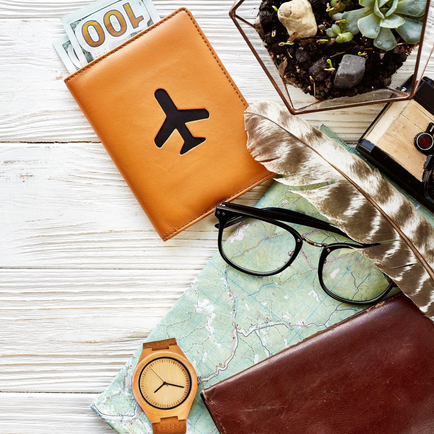 CUCOL Men's Bamboo Wooden Watch with Brown Leather Strap and Japanese Quartz Movement for Casual Style - View 5 of 8