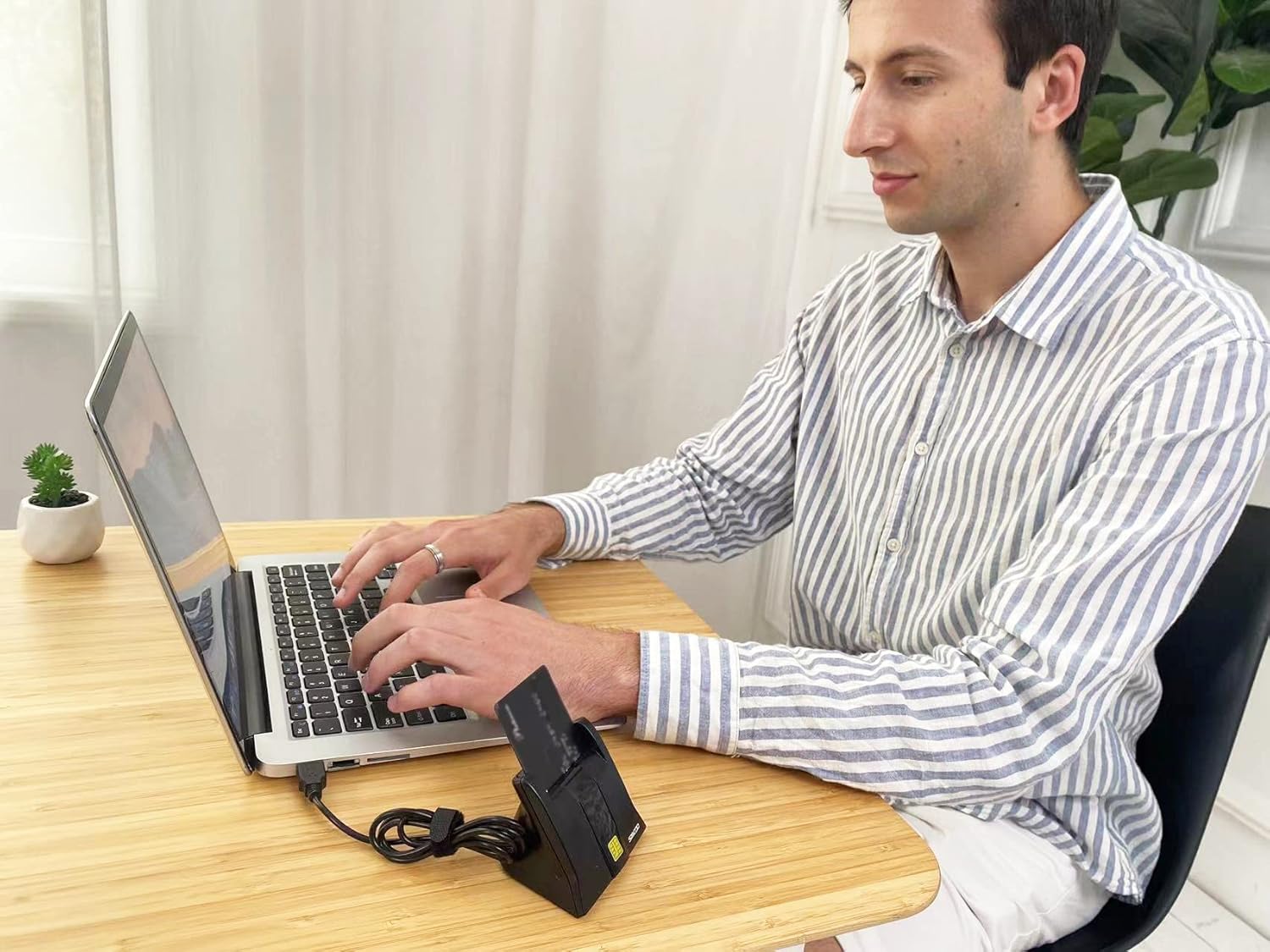 saicoo Saicoo CAC Reader DOD Military USB Common Access Smart Card Reader Compatible with Mac OS and Windows - View 6 of 6