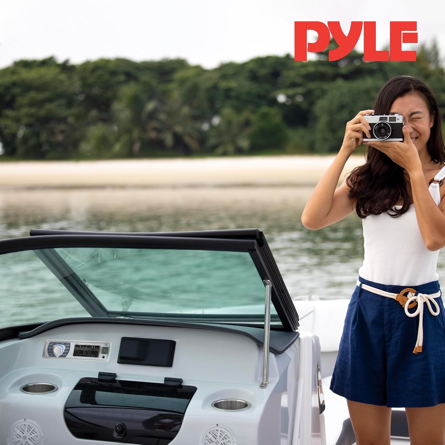 Pyle Pyle Marine Receiver and Speaker Kit with Bluetooth In-Dash Stereo and Waterproof Speakers for AM FM Radio and MP3 USB SD Readers - View 2 of 9