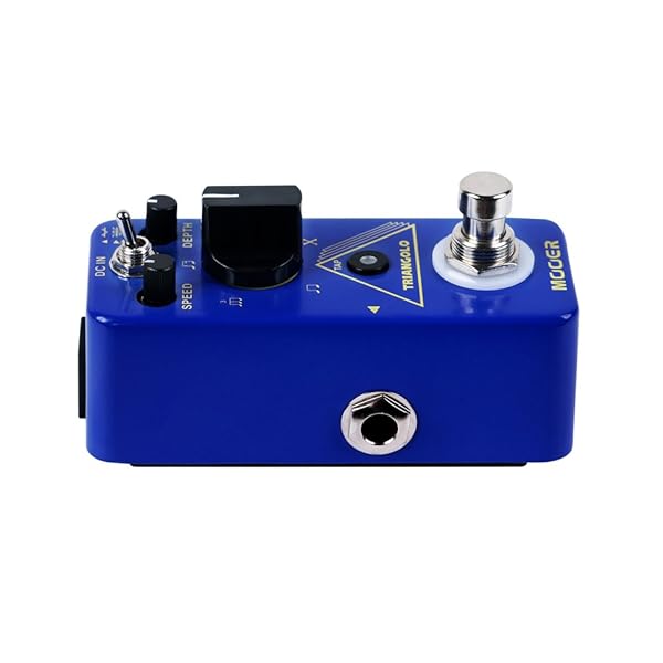 MOOER MOOER Triangolo Digital Tremolo Pedal for Rich Sound Effects and Versatile Performance - View 3 of 4