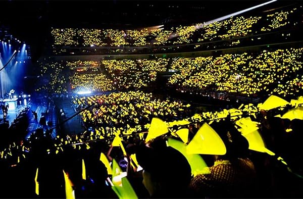 Glow Fever Glow Fever Glow Sticks Bulk 100ct Premium Glow in The Dark Party Supplies Super Bright Lasts Up to 12 Hours Ideal for Birthdays and Halloween - View 6 of 8