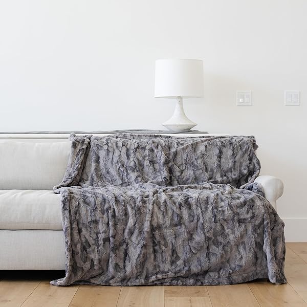 GRACED SOFT LUXURIES "GRACED SOFT LUXURIES Oversized Faux Fur Throw Blanket - Cozy, Elegant Living Room Decor (XL 60"x80", Marbled Gray)"