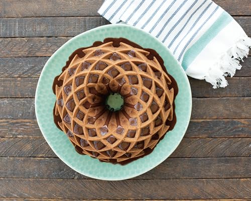 Nordic Ware Nordic Ware Jubilee Bundt Pan 10 Cup - Elegant Gold Bakeware for Perfect Cakes - View 3 of 9