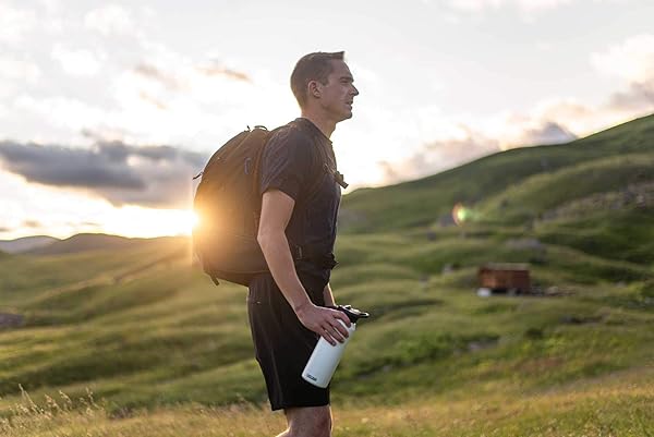 CamelBak CamelBak Eddy Plus 32 oz Vacuum Stainless Insulated Water Bottle White for Ultimate Hydration and Temperature Control - View 7 of 8