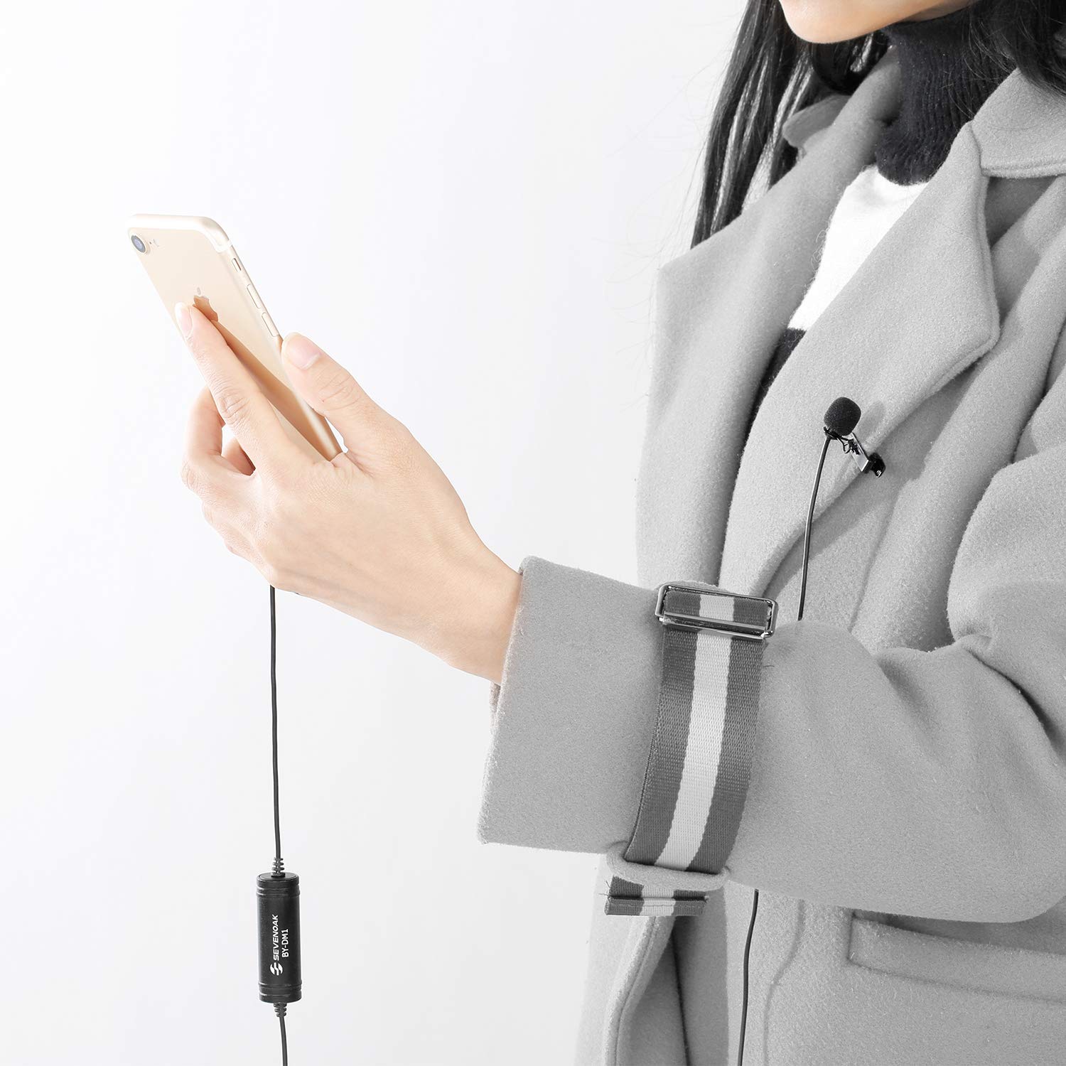 Sevenoak Sevenoak DM1 MFI Lightning Lavalier Microphone for iPhone Clip-on Mic with 20-Foot Cable for YouTube Vlog Podcast and Micro Film - View 8 of 8