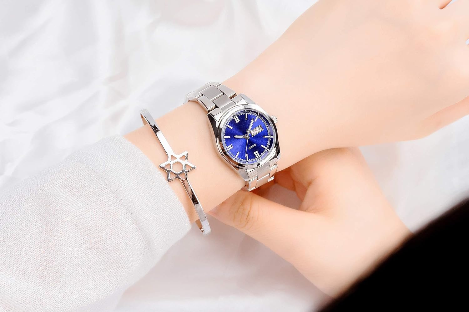 CARLIEN Carlien Women's Luxury Luminous Waterproof Calendar Stainless Steel Dress Quartz Watch Blue - View 6 of 9