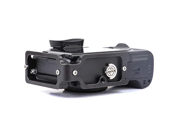 SUNWAYFOTO Buy SUNWAYFOTO PFL-XT3 QR L Plate for Fuji X-T3 - ARCA Compatible Bracket - View 3 of 10