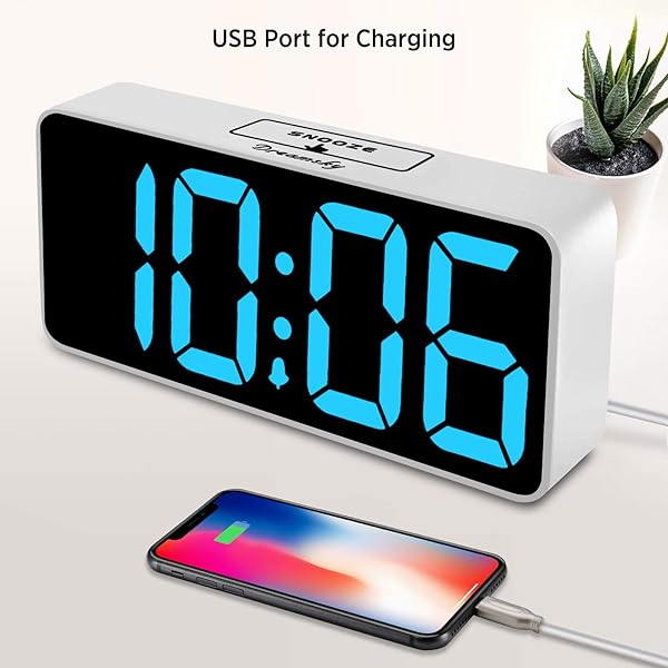 DreamSky DreamSky 8.9 Inch Digital Alarm Clock with USB Charging Adjustable Dimmer Battery Backup Snooze Feature for Bedroom Desk Use - View 4 of 7