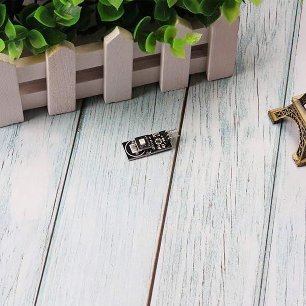 Comimark Comimark UVM-30A UV Detection Sensor Module 1Pcs 3-5V Compatible with Arduino for Accurate Ultraviolet Ray Measurement - View 3 of 7