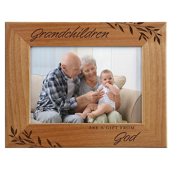CEDAR CRATE MARKET CEDAR CRATE MARKET Engraved Natural Wood Photo Frame for Grandchildren Fits 5x7 Horizontal Portrait Perfect Gift for Grandparents