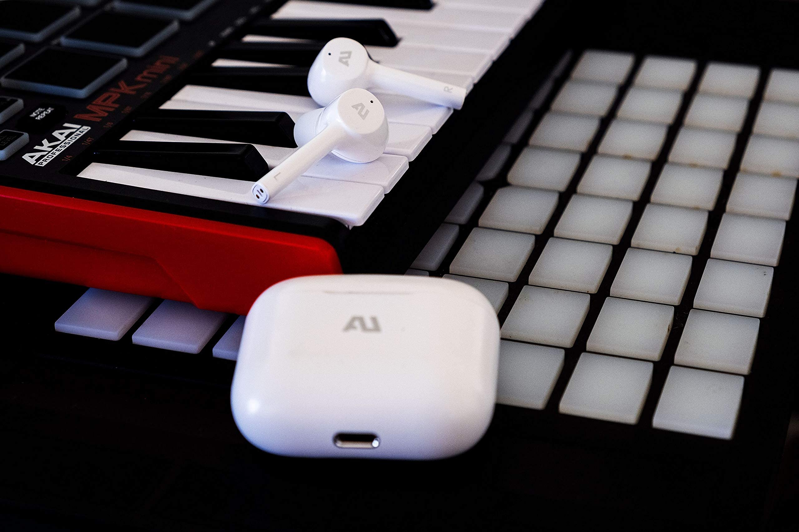 ausounds Ausounds AU-Stream True Wireless Bluetooth Earbuds Gold for Superior Sound and Comfort - View 7 of 8