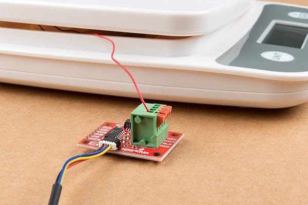 SparkFun SparkFun Qwiic Scale NAU7802 Small Breakout Board for Accurate Load Cell Readings with No Soldering and Daisy Chain Capability - View 6 of 7