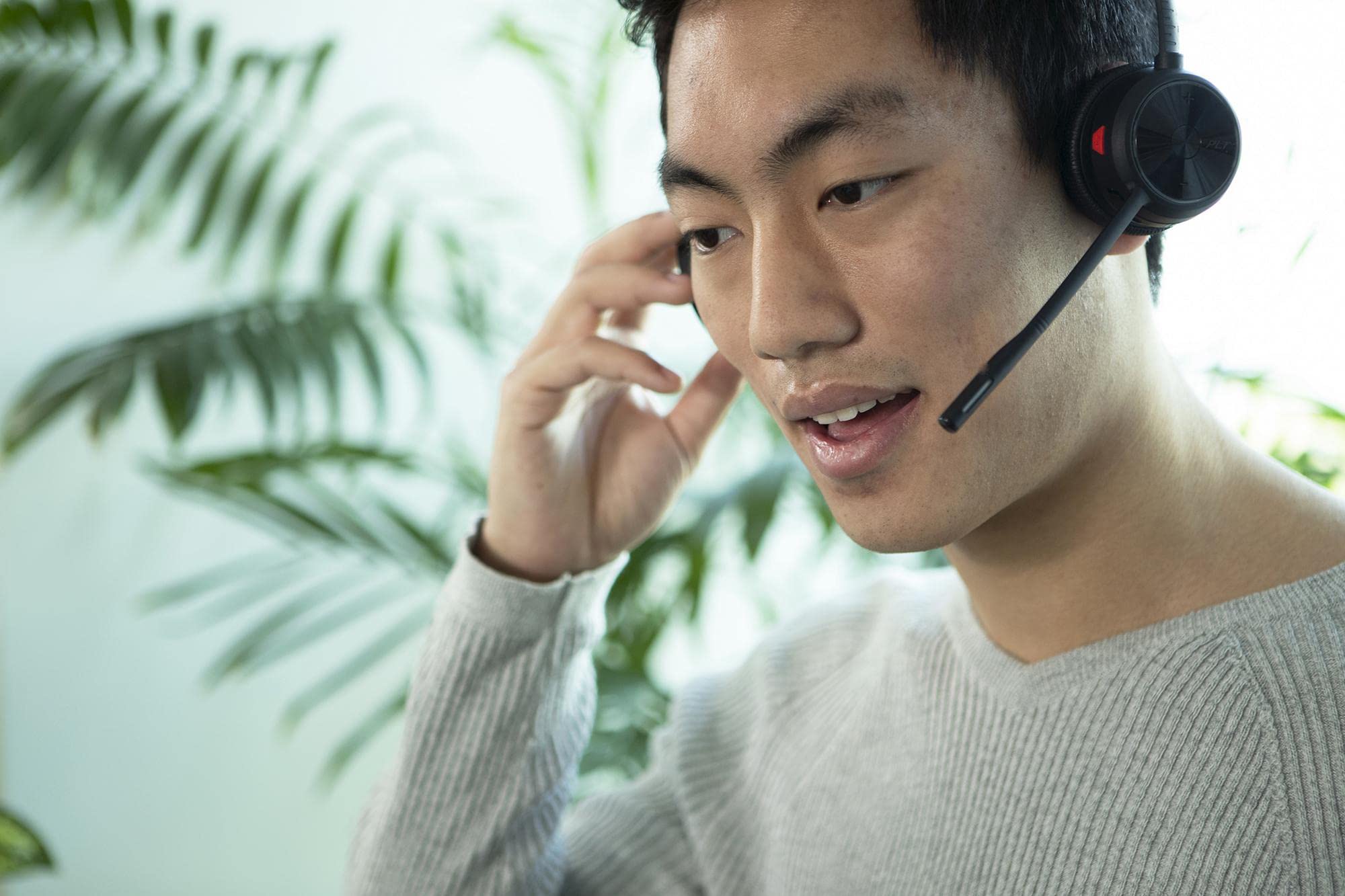 Plantronics Plantronics SAVI 7220 Office Wireless Headset Black for Clear Communication and Comfort - View 2 of 2