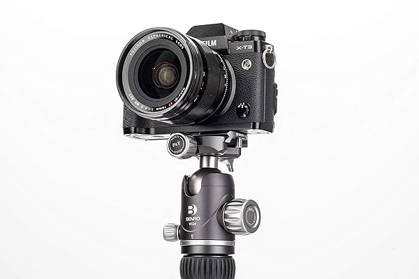 Benro Benro VX25 Two Series Arca-Swiss Aluminum Ballhead: Lightweight, Durable & Versatile for Photographers - View 4 of 11