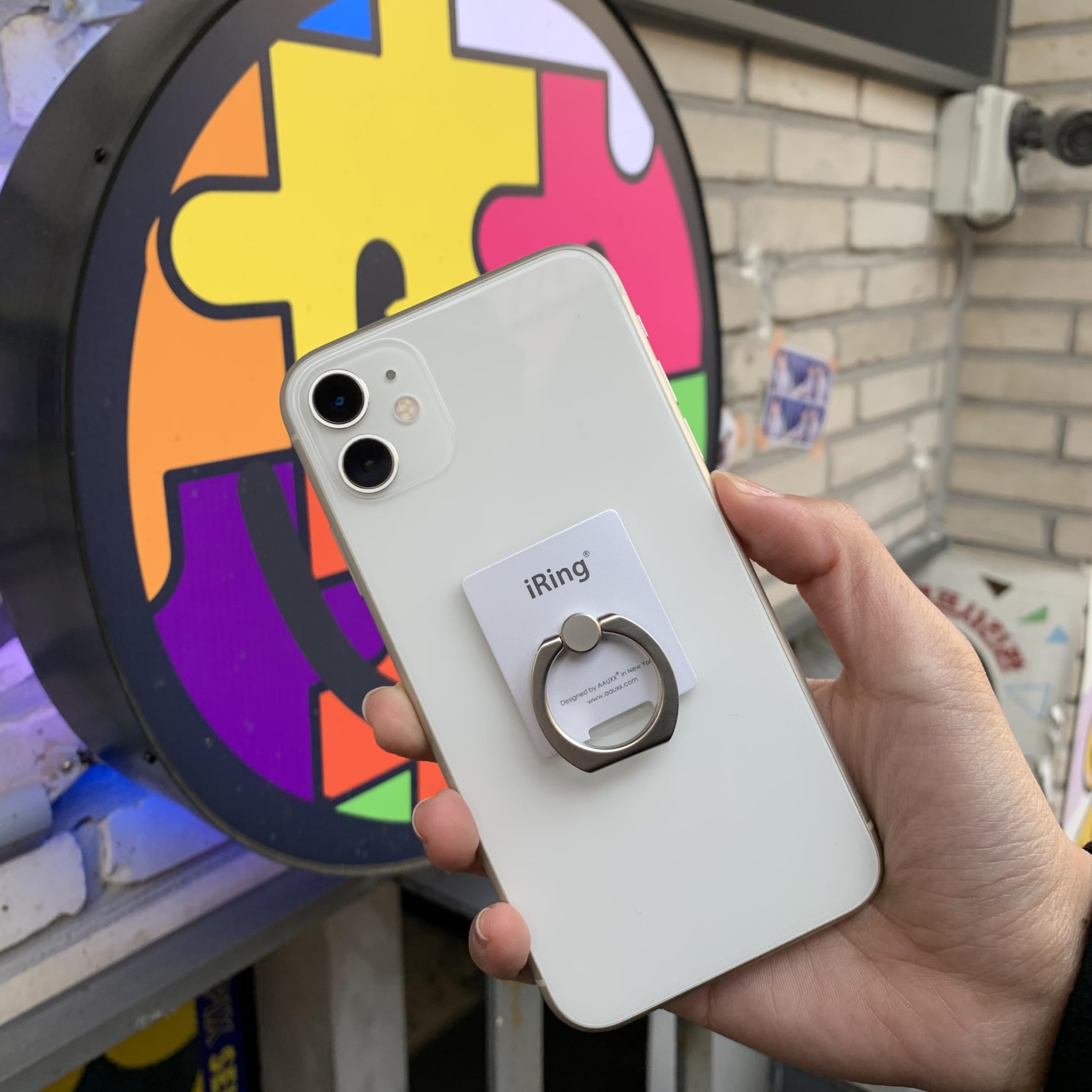 iRing iRing Link Wireless Charging Friendly Phone Holder Pearl White Compatible with iPhone Galaxy and Other Smartphones - View 6 of 7