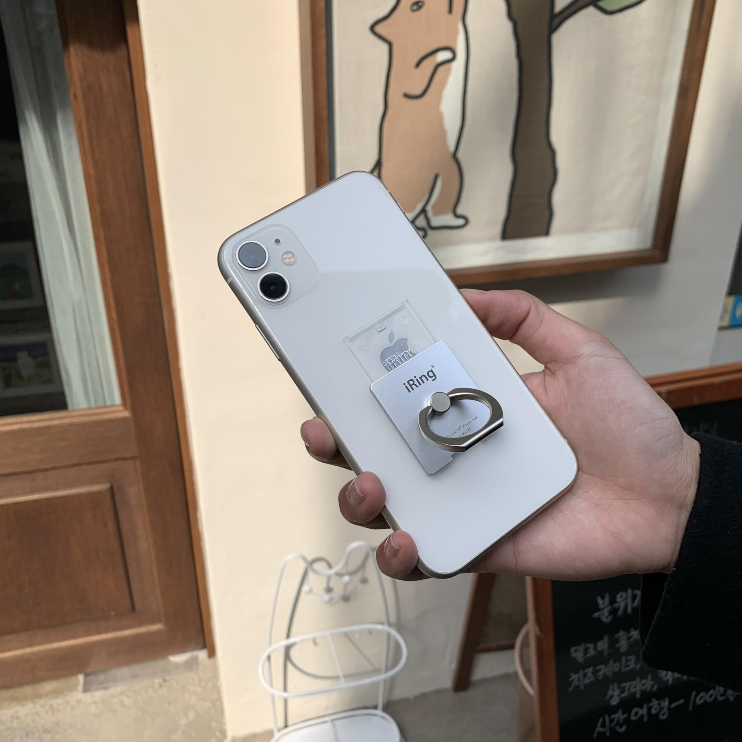 iRing iRing Link Wireless Charging Friendly Phone Holder Pearl White Compatible with iPhone Galaxy and Other Smartphones - View 7 of 7