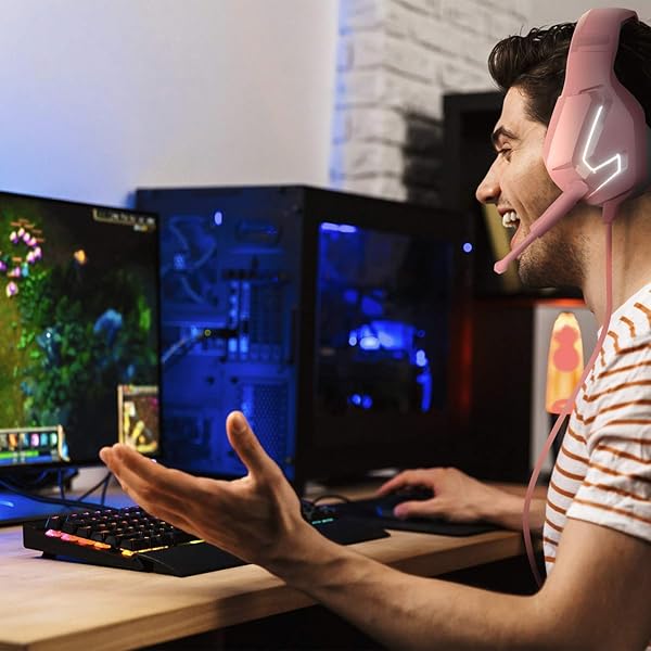 Orzly Orzly Pink Gaming Headset for PS5, Xbox, Nintendo Switch & PC - Hornet RXH-20 with Noise Cancelling Mic - View 10 of 10