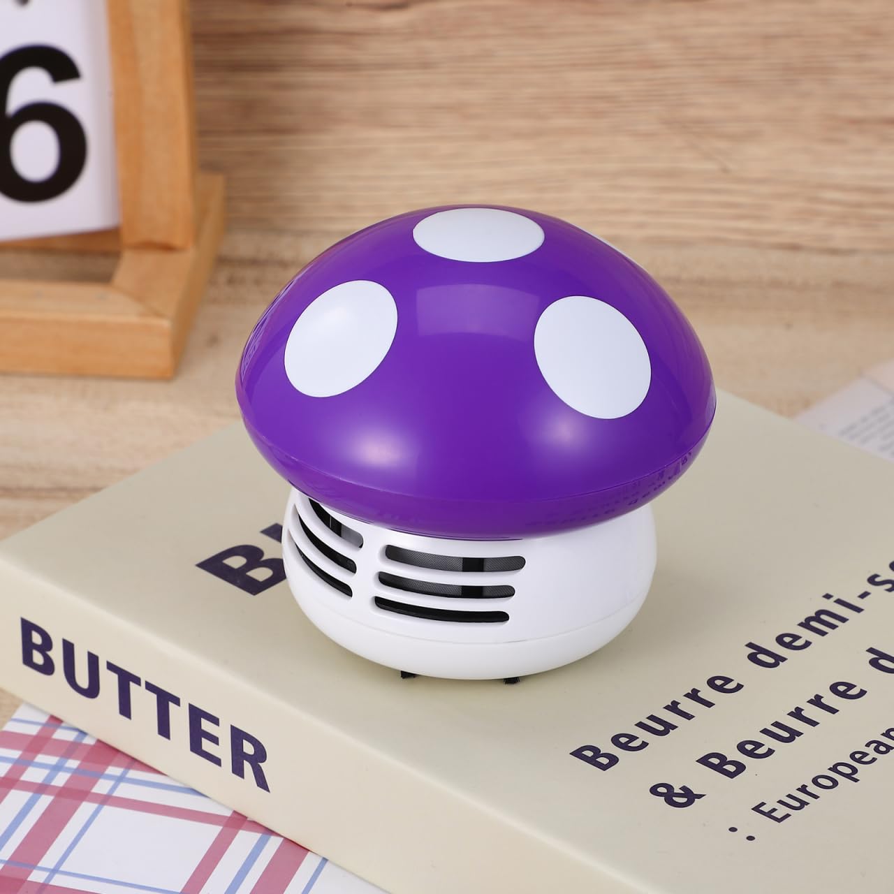 VOSAREA Mini Tabletop Vacuum Cleaner for Crumbs and Pet Hair Ideal for Home Office Kitchen and Car Cleaning - View 8 of 9