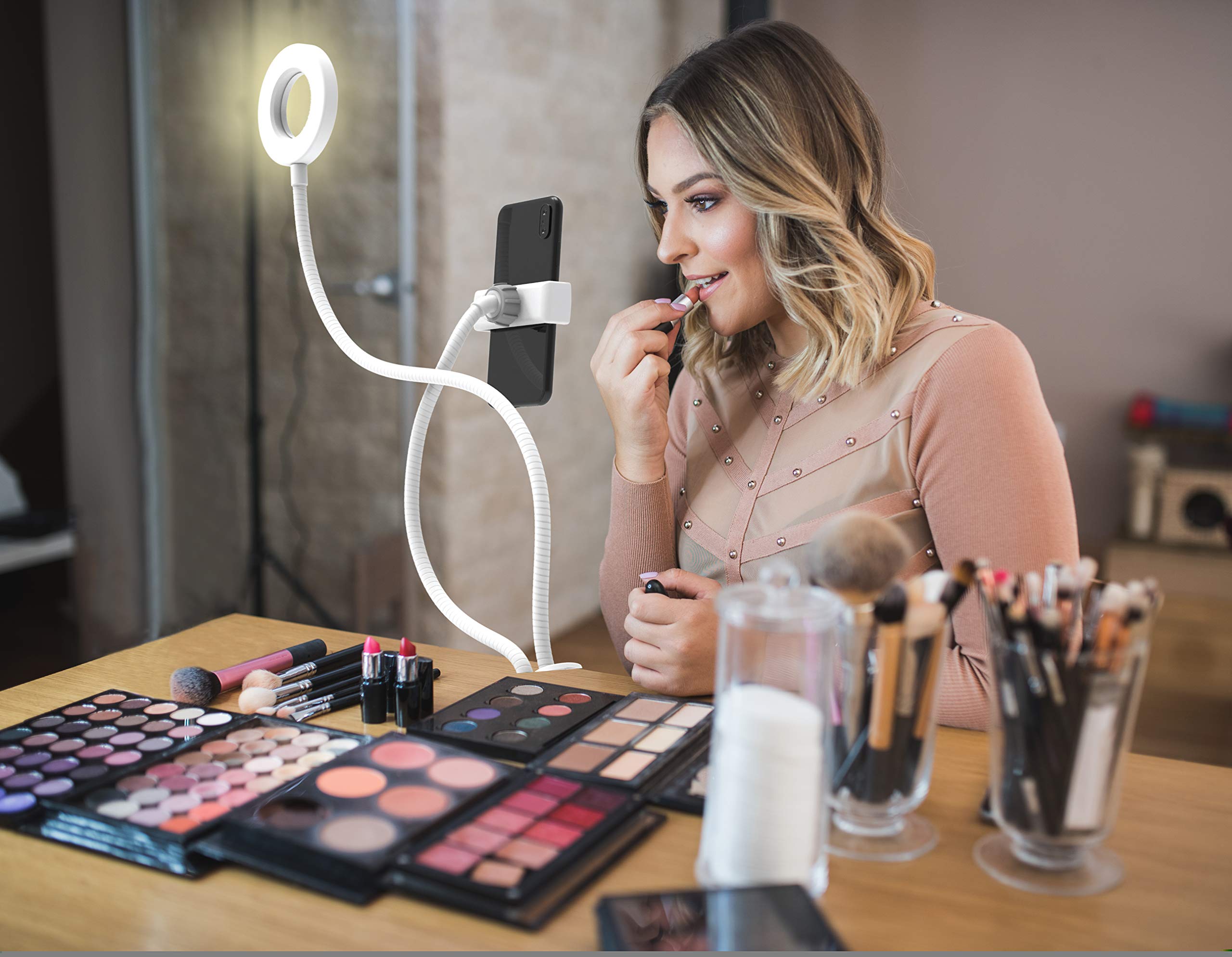 DigiPower DigiPower DP-VLR3 Live Streaming Light Kit for Professional Quality Video and Photography - View 3 of 5