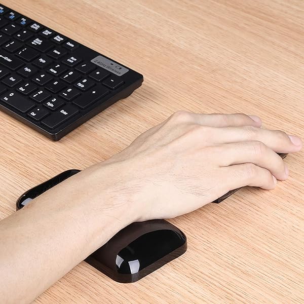 Aelfox Aelfox Soft Gel Mouse Wrist Rest Ergonomic Silicone Support for Laptop Computer Office Home Alleviate Wrist Pain Black 5.6 x 2.95 x 0.75 Inch - View 3 of 10