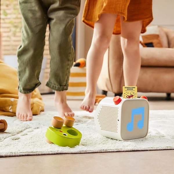 YOTO YOTO Ladybird Audio Adventures Collection Vol 2 Kids Audio Cards for Screen Free Listening Fun Playtime Bedtime Travel Stories Ages 5+ - View 6 of 9