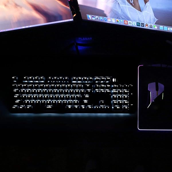 Qisan Qisan 104 Mechanical Gaming Keyboard USB White Backlit Large Size Hot Swappable Blue Switches Compatible with PC Laptop - View 4 of 5