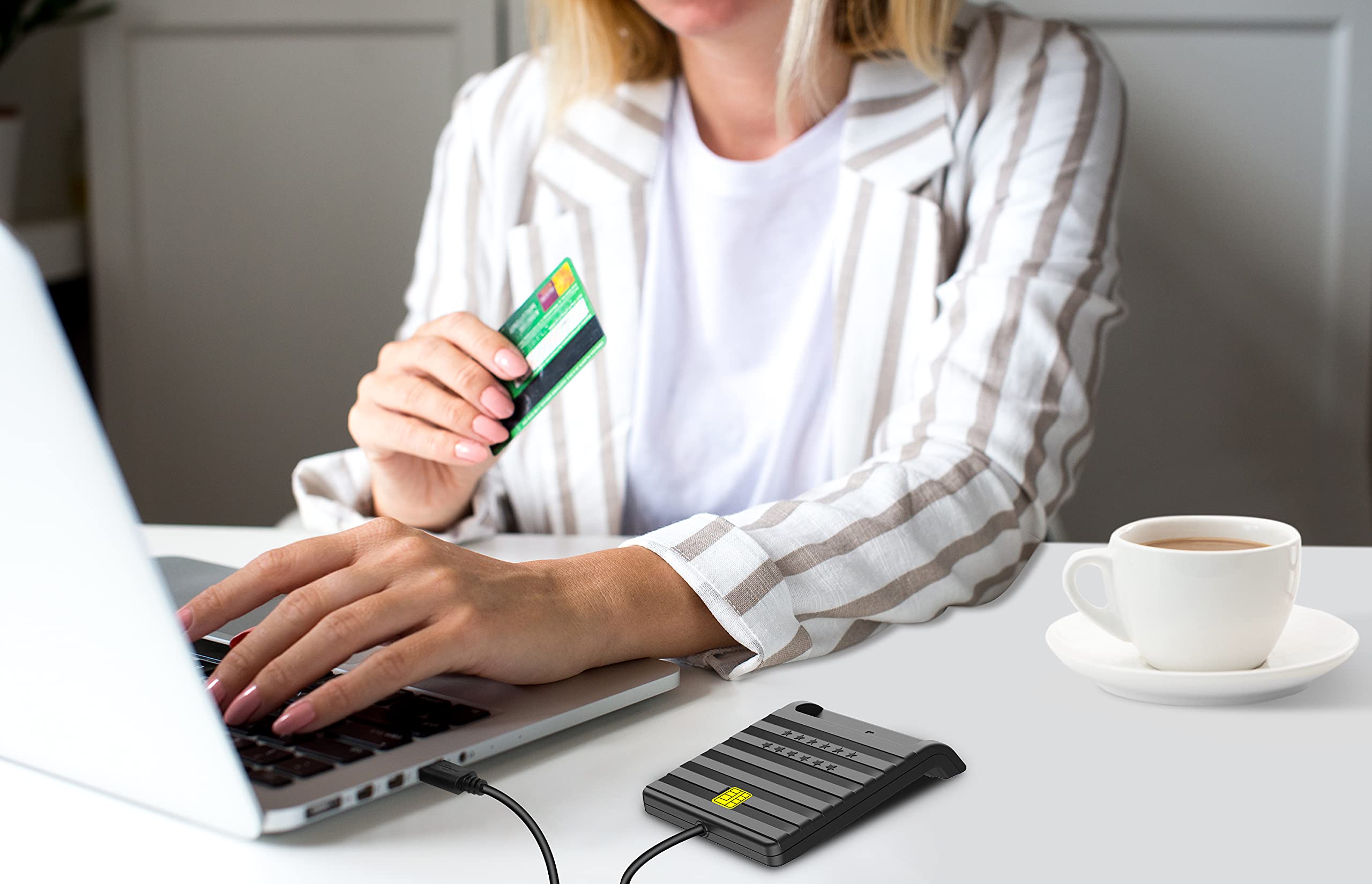 saicoo Saicoo DOD Military USB Common Access CAC Smart Card Reader for Mac OS and Windows VA PIV Card Compatible - View 4 of 5