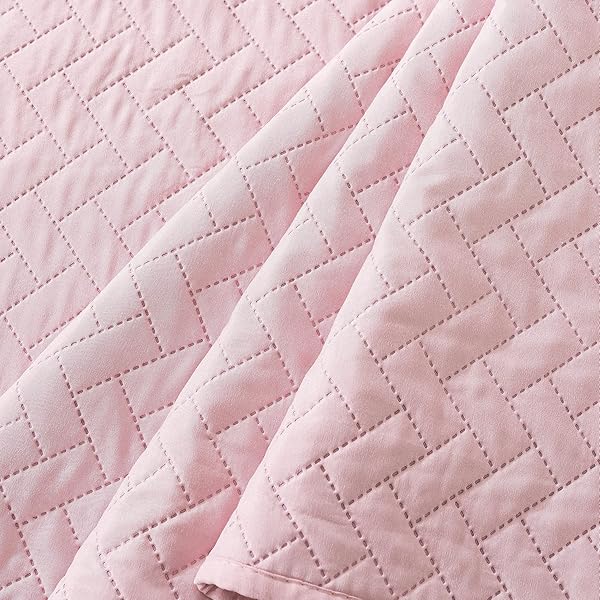 MERRY HOME MERRY HOME King Quilt Set Lightweight 3-Piece Bedding Set Solid Pink 320GSM Summer Quilt Cover 92x104 Inches - View 7 of 7