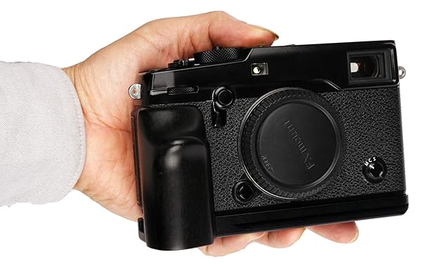 WEPOTO WEPOTO XPRO2-2B Hand Grip Quick Release Plate L Bracket for Fujifilm X-PRO2 Camera Aluminium Ebony - View 5 of 8