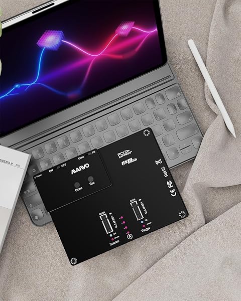 MAIWO MAIWO K3015P Portable Dual Bay M.2 NVME Dock: 10Gbps Tool-Free SSD Enclosure with Offline Clone & System Copy - View 7 of 8