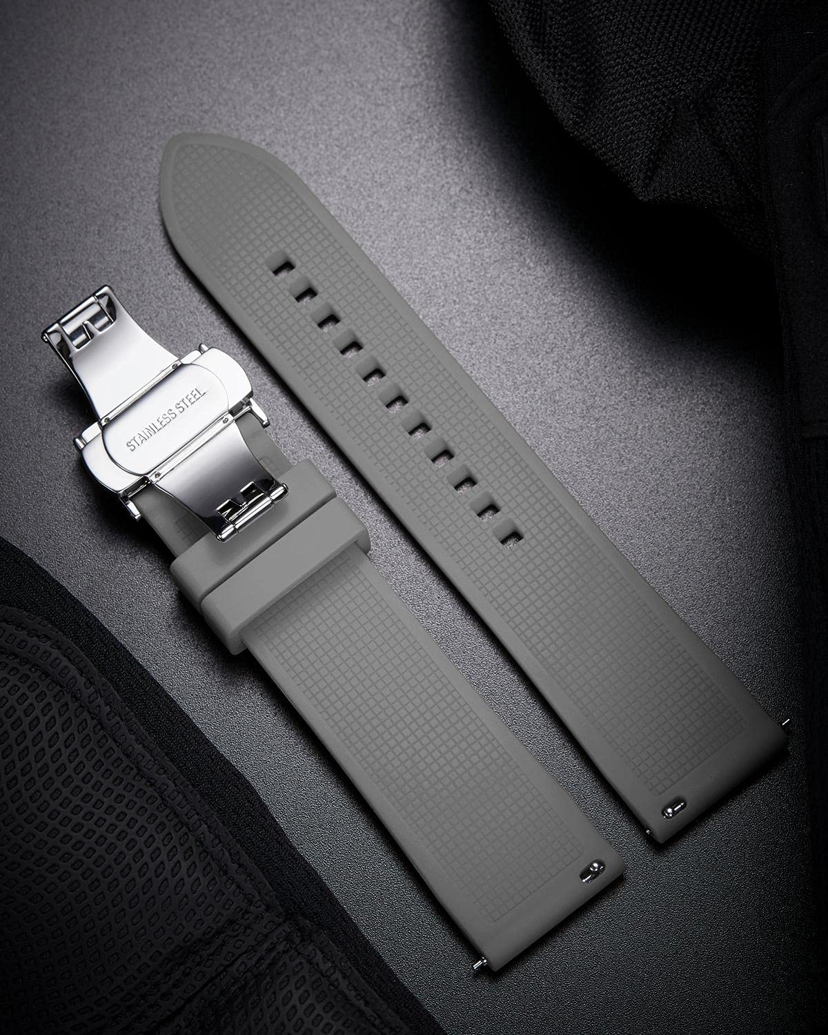 BINLUN BINLUN Silicone Watch Band Quick Release Waterproof Sport Strap for Smartwatches 18mm to 24mm Replacement for Men and Women in Various Colors - View 3 of 7