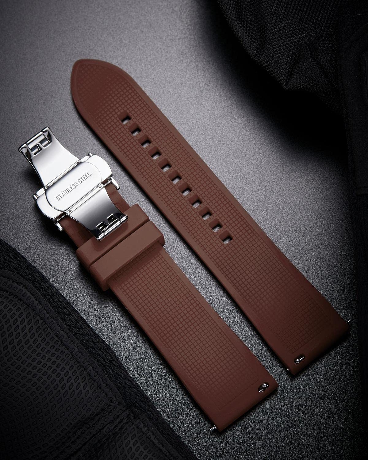 BINLUN BINLUN Silicone Watch Band Quick Release Waterproof Sport Strap for Smartwatches 18mm to 24mm Replacement for Men and Women in Various Colors - View 3 of 9