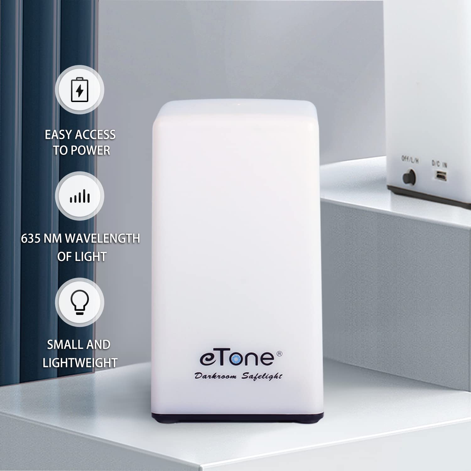 eTone eTone Darkroom Portable Safe Light Lamp 635nm USB Cable Ideal for B&W Film Processing and Print Paper - View 2 of 6