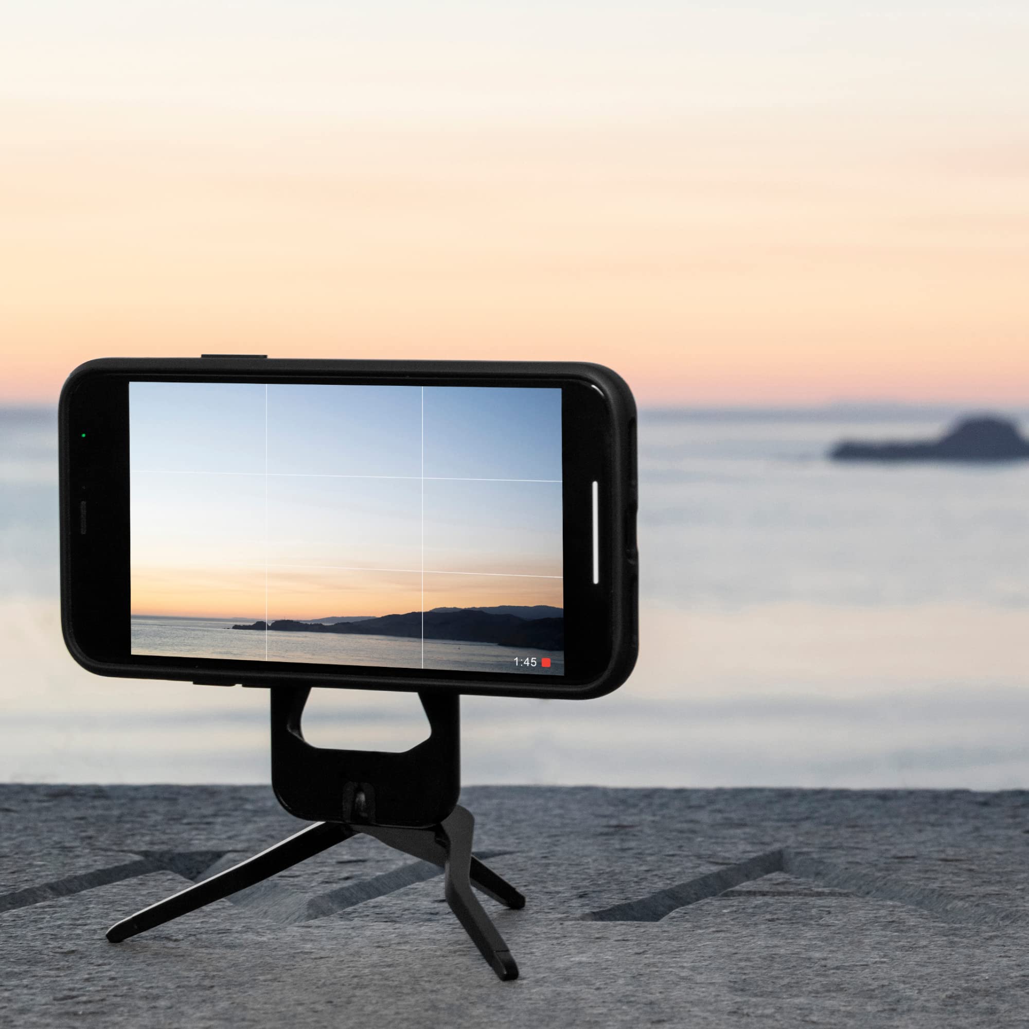Peak Design Peak Design Mobile Tripod - Black: Ultimate Stability for Your Smartphone Photography - View 8 of 9