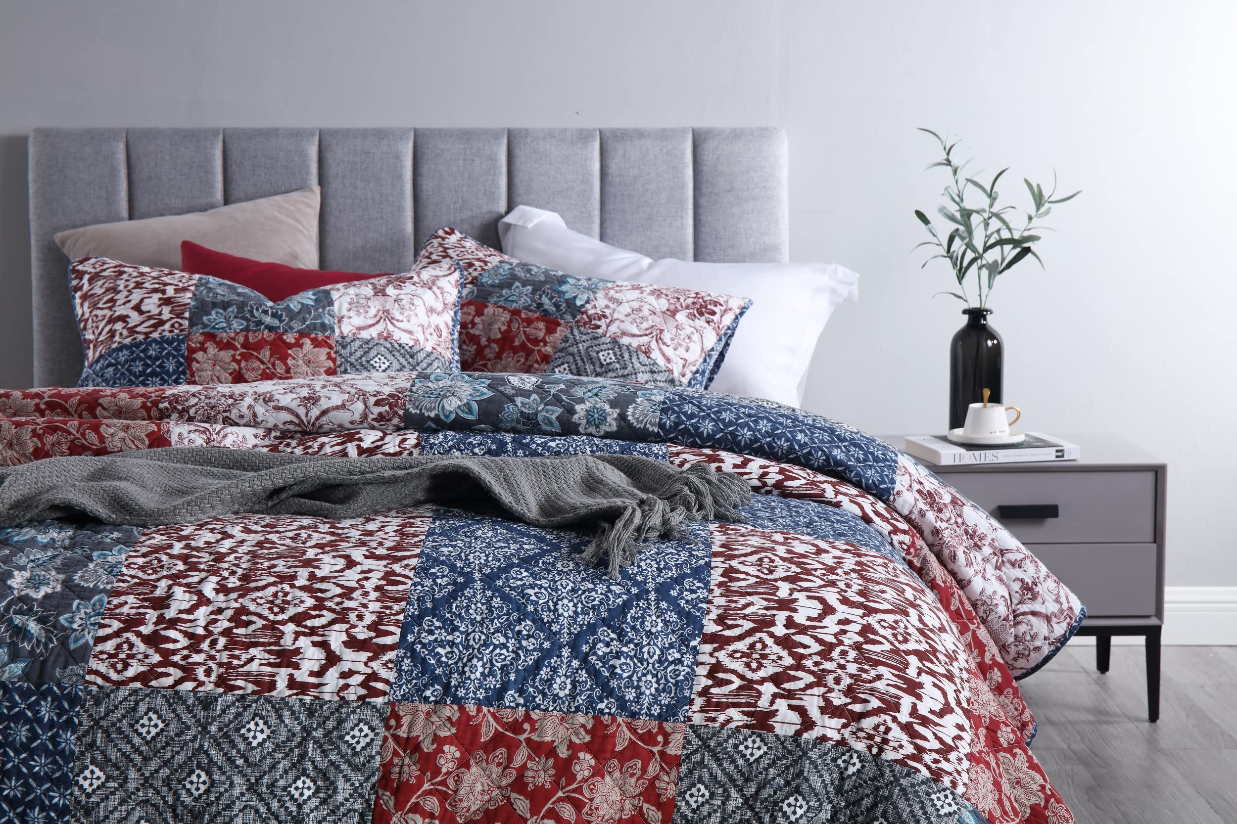 Yvooxny Yvooxny King Size Quilts Lightweight Reversible Coverlet Set Bohemian Floral Patchwork Bedding for All Seasons - View 2 of 7
