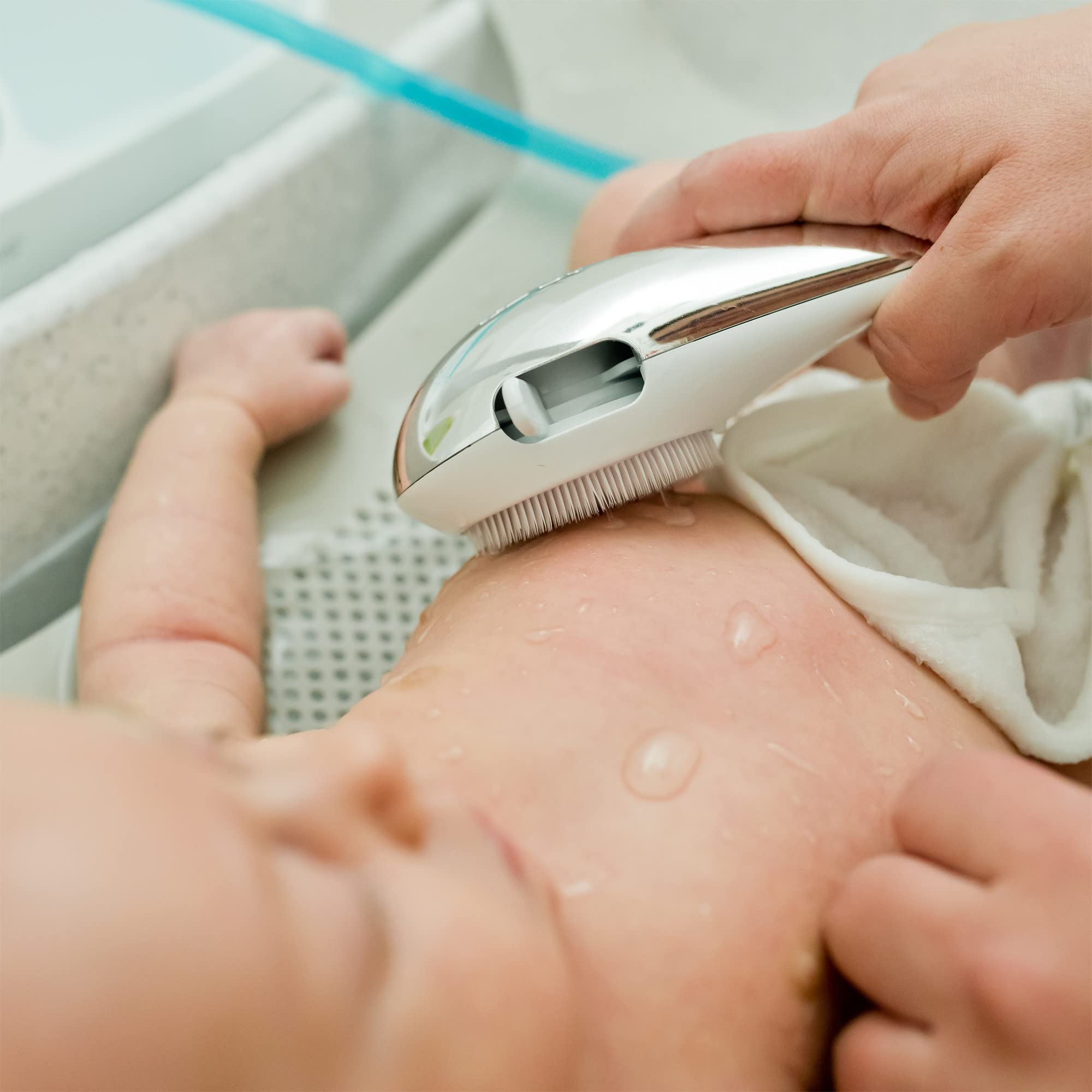 The First Years First Years Rain Shower Baby Shower Head: Soothing Spa Sprayer for Easy Baby Bathing - View 5 of 7