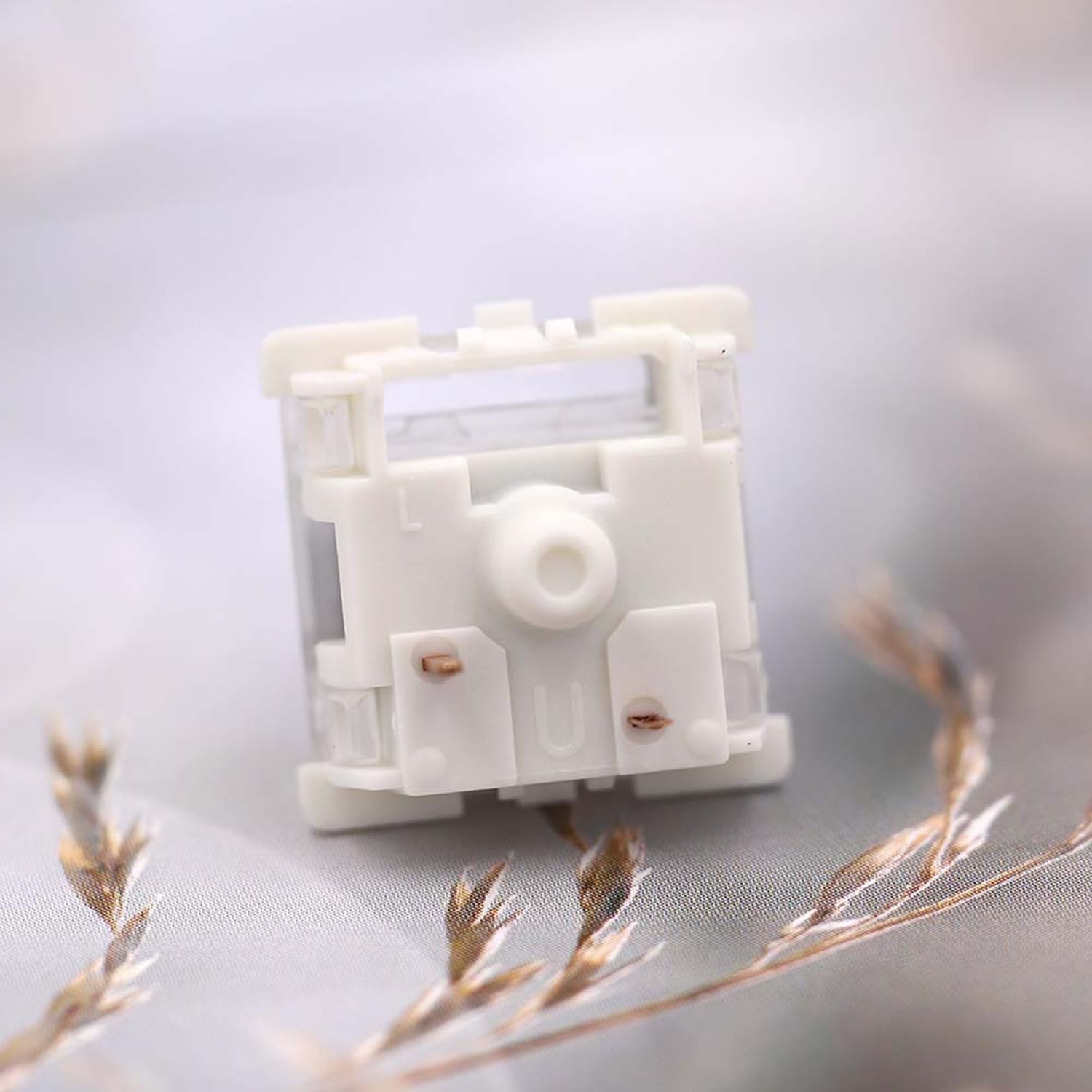 kutethy Gateron G Silver Pro Pre-lubed 3pin RGB SMD Linear Dust-Proof Switches for Gaming Mechanical Keyboards 108 Pcs - View 2 of 7