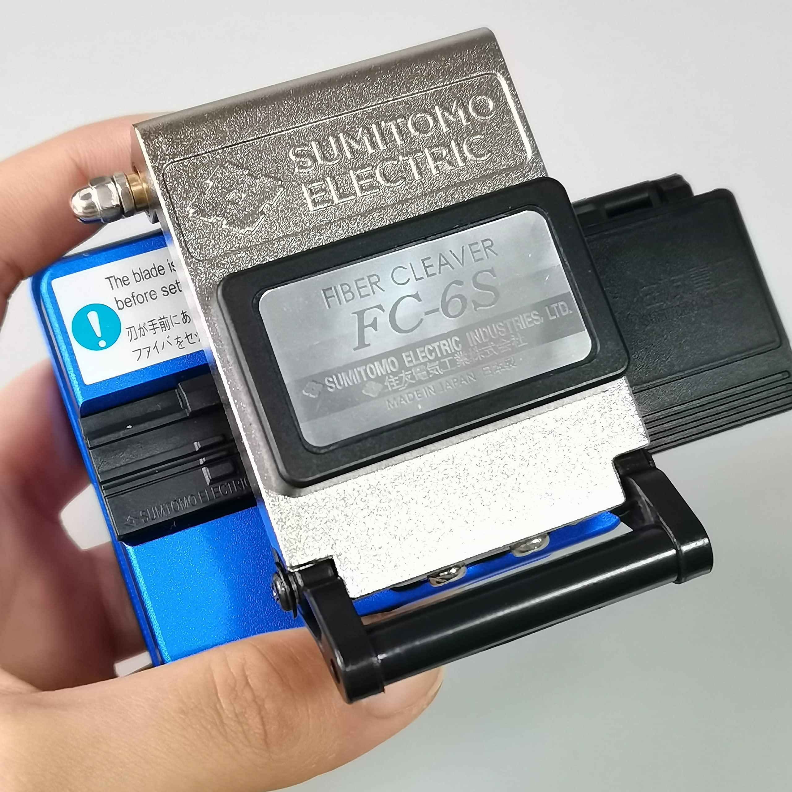 Dong Yong Sumitomo FC-6S Optical Fiber Cleaver Cold Connection Cutter Tool with Scrap Collector for FTTH Fiber Optic Applications - View 4 of 6