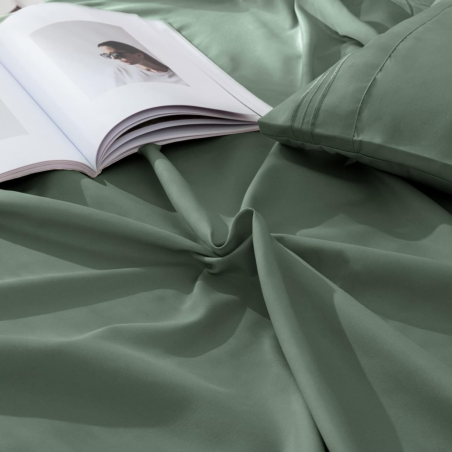Horbaunal Horbaunal Green King Size Sheet Set 4 Piece Luxury Bedding 1800 Thread Count Soft Microfiber 16 Inch Deep Pocket Wrinkle Resistant - View 3 of 9