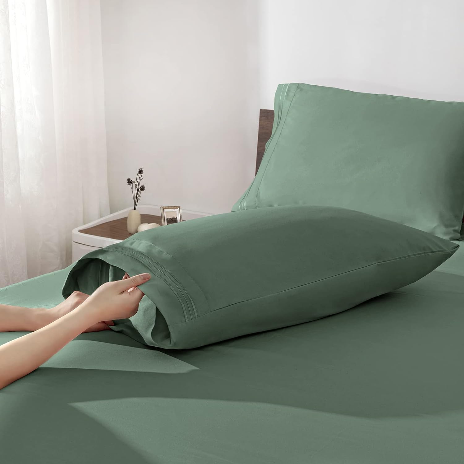 Horbaunal Horbaunal Green King Size Sheet Set 4 Piece Luxury Bedding 1800 Thread Count Soft Microfiber 16 Inch Deep Pocket Wrinkle Resistant - View 4 of 9