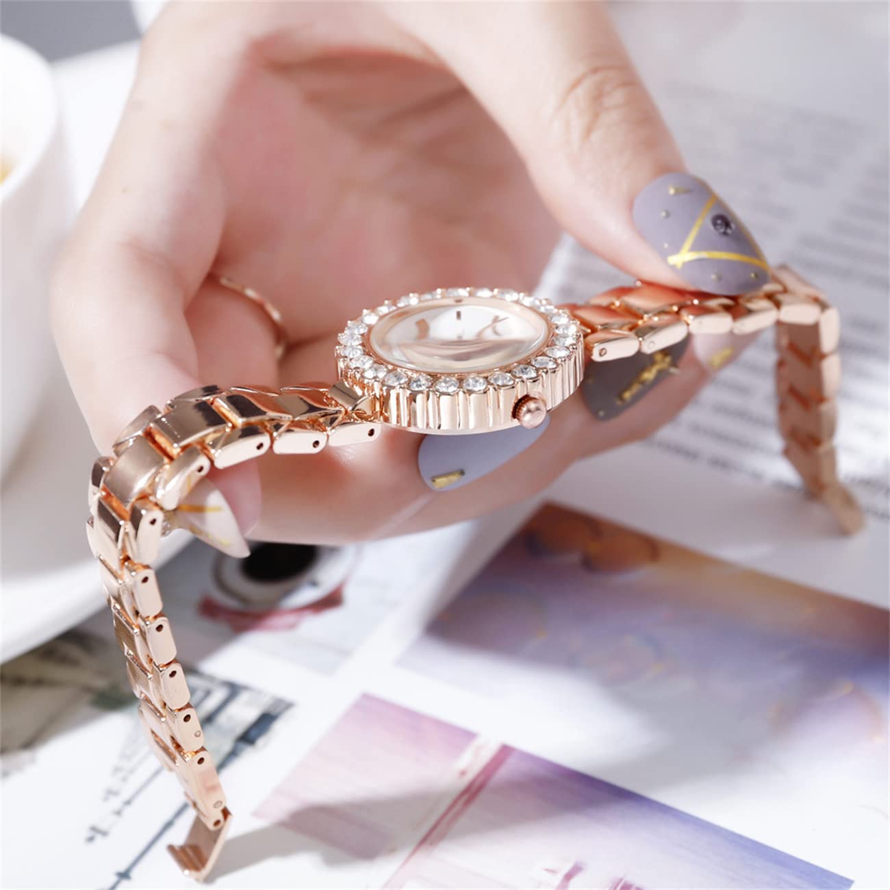 CdyBox CdyBox Classic Alloy Strap Ladies Watch with Crystal Bracelet Quartz Wristwatches for Women in Rose Gold Perfect Gift Idea - View 5 of 8