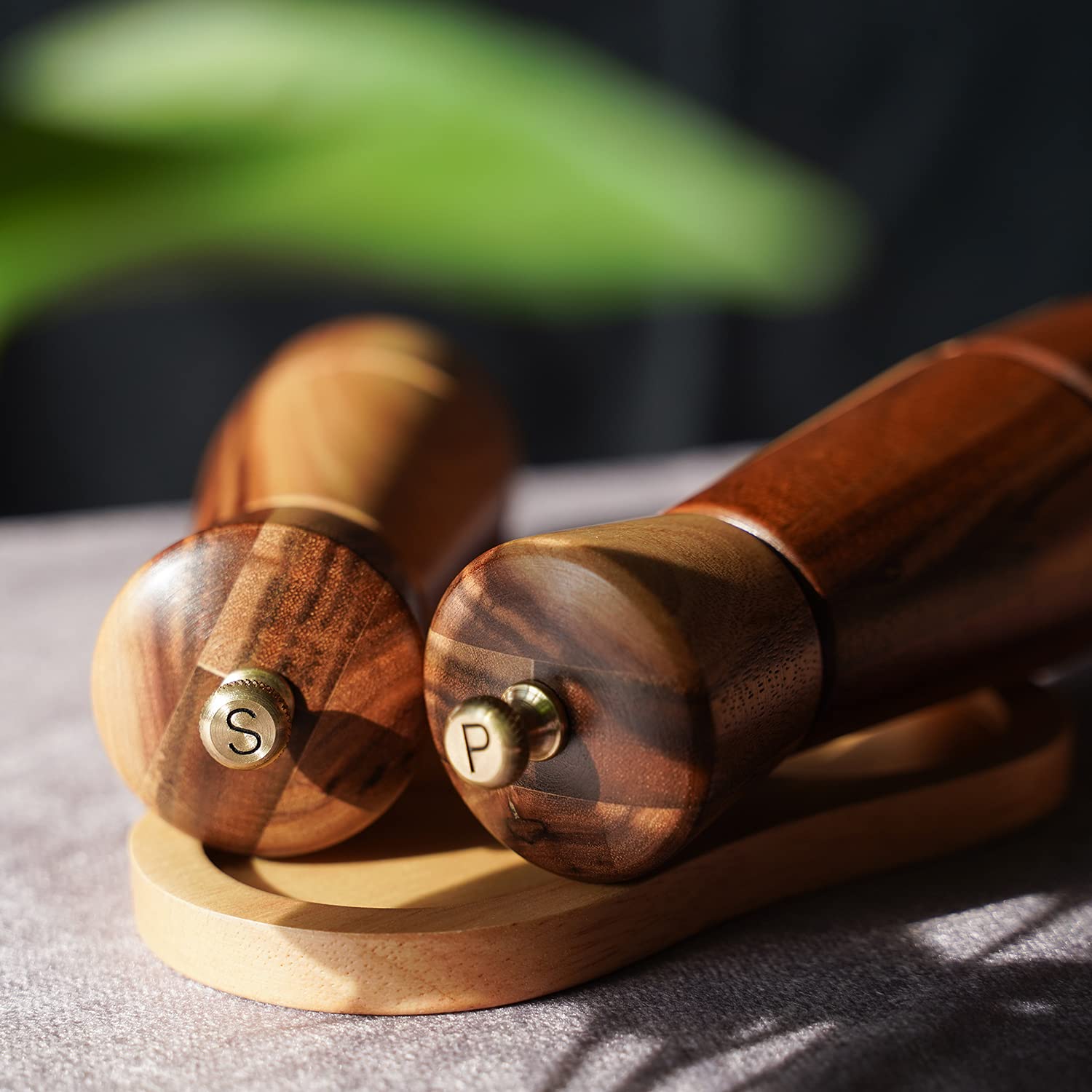 DeroTeno DeroTeno Adjustable Salt and Pepper Grinder Set with Tray Stainless Steel and Acacia Wood 16.5 cm Height Perfect for Kitchen Use - View 4 of 9