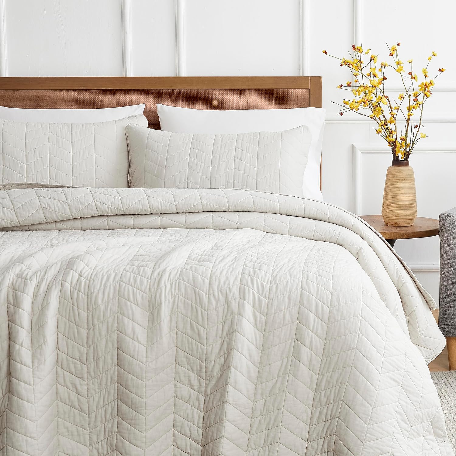 palassio Palassio Beige Cotton King Size Quilt Bedding Set with Pillow Shams Lightweight Soft Bedspread Coverlet Tan Cream Comforter 3 Pieces 106x96 inches - View 3 of 9